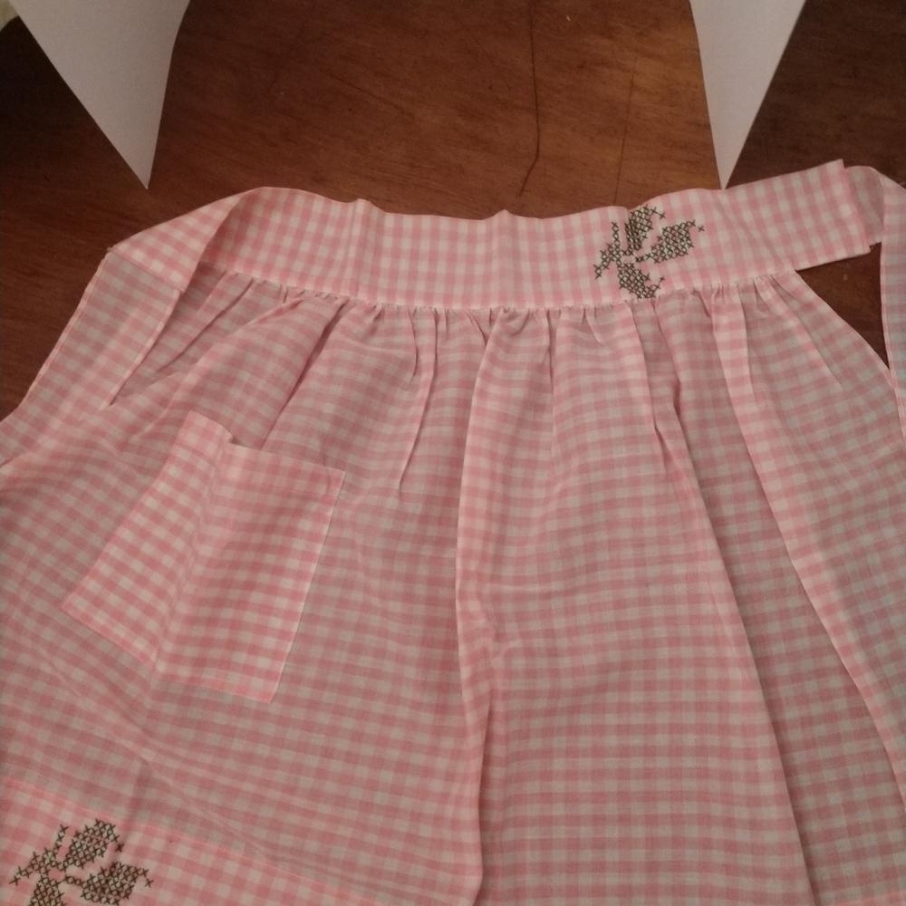 Apron Vintage pink gingham cross stitch